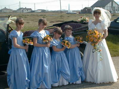 Bride&maids&car2
