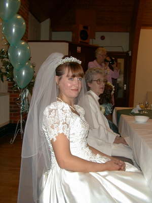 Hils Bride