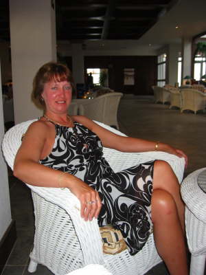 Hils relaxing in the piano bar