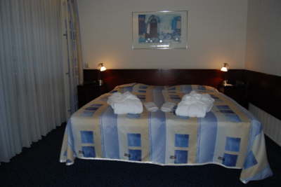 Room1